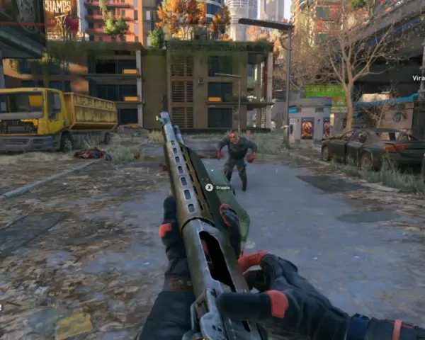 Gracz celuje z strzelby w zombie w postapokaliptycznym mieście. W Dying Light 2 broń palna to cenny zasób.