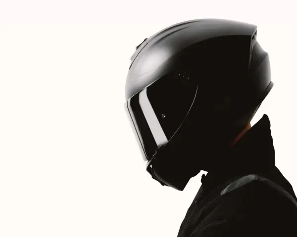 Kask motocyklowy: Co musisz wiedzieć przed zakupem?
