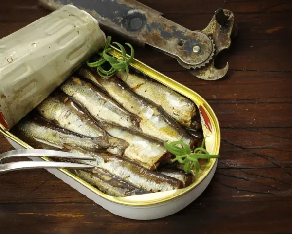 Ryby w puszkach: omega-3 przetrwało? Jak wybierać zdrowo?