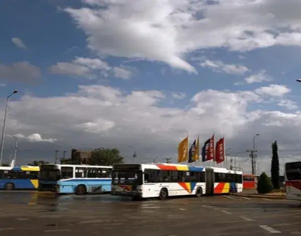 Saloniki: Gdzie zatrzymuje się autobus? Przewodnik po przystankach