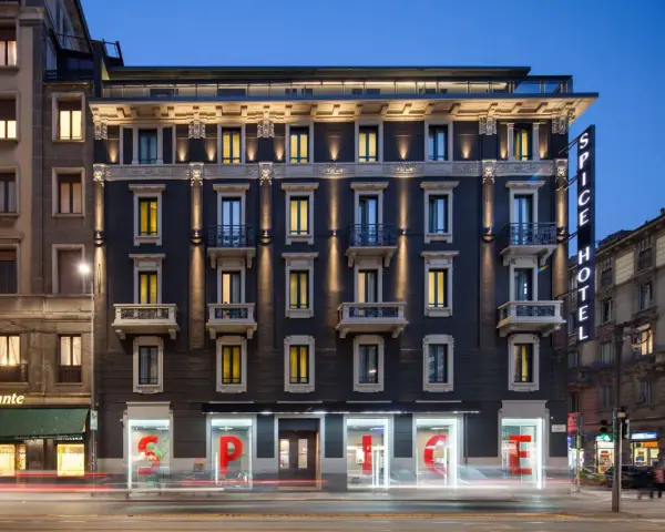 Spice Hotel Milano: Posizione, Camere e Servizi | Prenota Ora