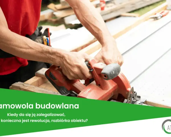 Ręce majstra tną piłą materiał budowlany. Temat: kara za samowolę budowlaną.