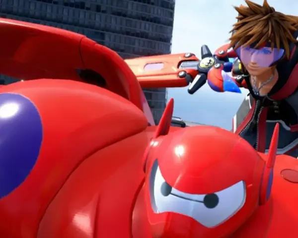 Sora, con su Keyblade, se prepara para la acción junto a Baymax en una escena que anticipa Kingdom Hearts 4.