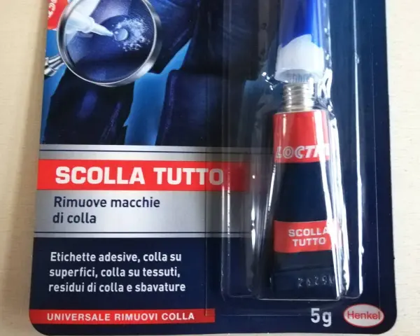 Come togliere la colla delle etichette dal vetro con questo prodotto universale. Rimuove macchie, residui e sbavature.