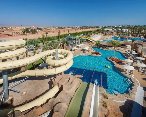 Reef Oasis Sharm: Barriera, Lusso o Famiglia? La Guida Completa