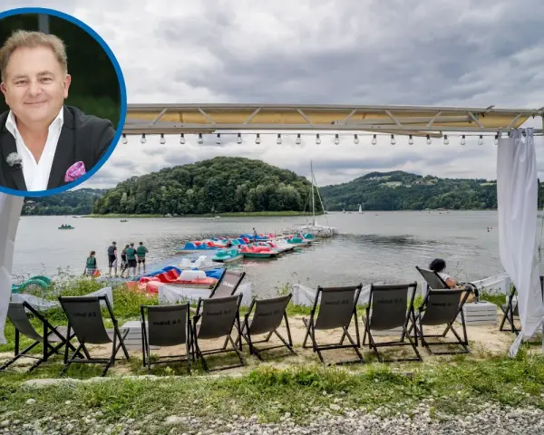 Jezioro Rożnowskie oferuje wiele atrakcji, w tym wypożyczalnię rowerów wodnych i łódek. W tle widać malownicze wzgórza.