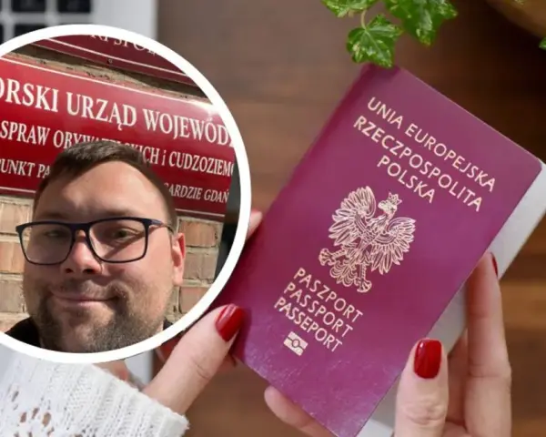 Mężczyzna w okularach przed urzędem, obok paszport. Dowiedz się, ile wcześniej można wymienić paszport, by uniknąć problemów.