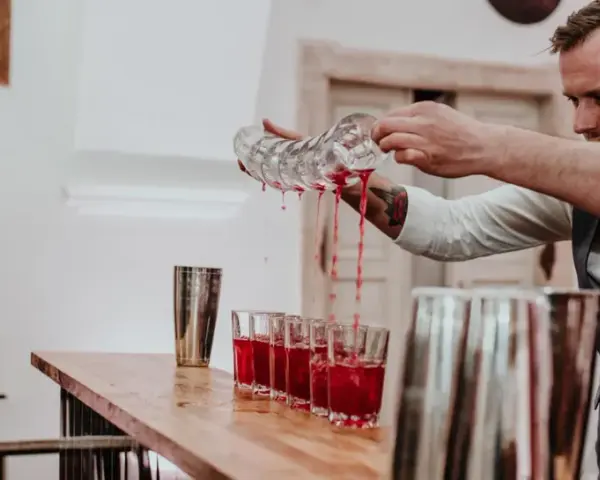 Ile bierze barman na wesele? Oszczędź 40% na alkoholu!