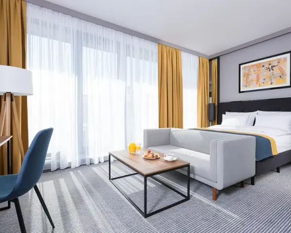Czy w hotelu można przyjmować gości? Zasady, które musisz znać