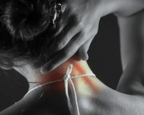 Ból karku i szyi, objawy fibromialgii. Poszukiwanie skutecznego leczenia fibromialgii.