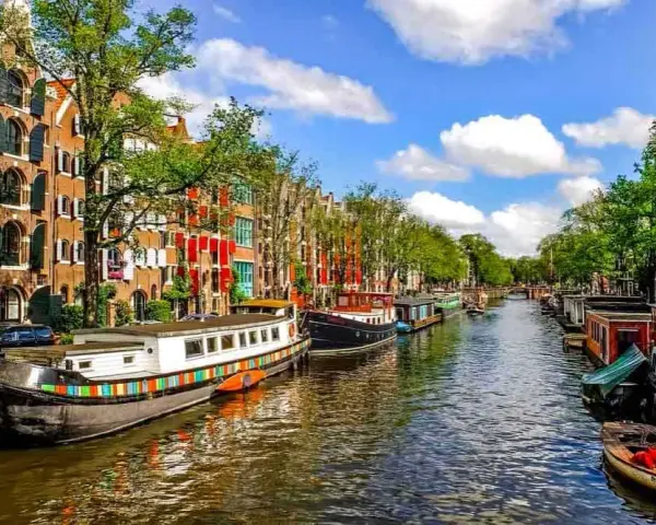 Los mejores lugares que visitar en Holanda para una experiencia inolvidable