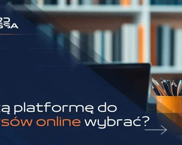 Logo "Ten od WordPressa" nad pytaniem "Jaką platformę do kursów online wybrać?". W tle półka z książkami i biurko z laptopem i przyborami.