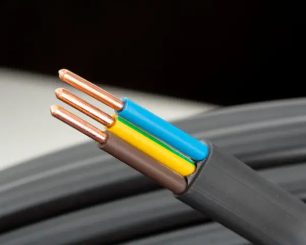 Skuteczna naprawa wiązki elektrycznej w samochodzie - uniknij kosztów