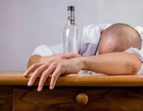 Jak sprawdzić promile bez alkomatu? Skuteczne metody i ich ograniczenia