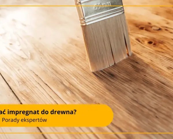 Pędzel nakłada impregnat do drewna na drewnianą podłogę. Porady ekspertów jak wybrać odpowiedni produkt.
