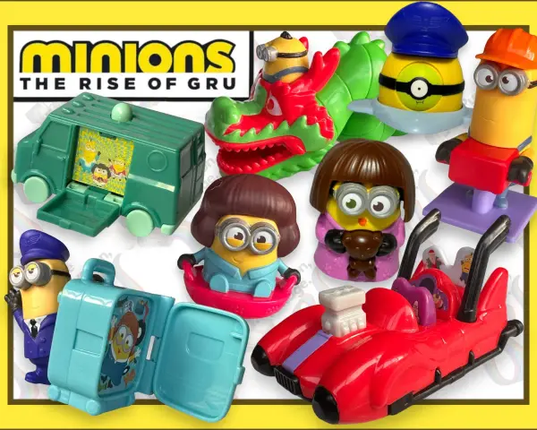 Kolekcja zabawek z filmu "Minionki: Wejście Gru". Wśród nich minionki w strojach smoka, pilota, budowlańca, a także zielony van i czerwony pojazd.