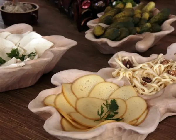 Bukowina gdzie dobrze zjeść: najlepsze restauracje z lokalną kuchnią