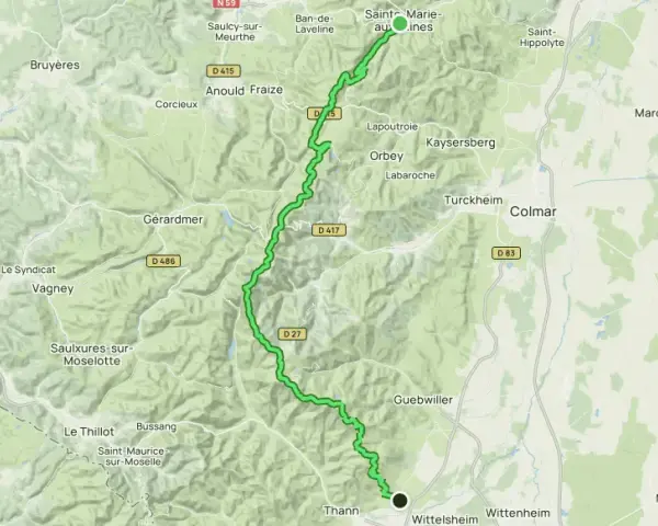 Mappa della route de crêtes, un percorso tortuoso tra montagne e villaggi come Colmar e Épinal.