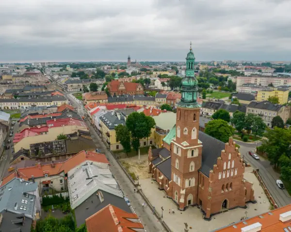 Radom: Twój przewodnik po atrakcjach, zabytkach i weekendowych wypadach