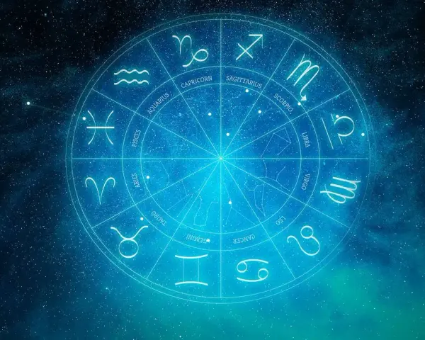 Zodiakalny krąg na tle kosmosu. Każdy znak zodiaku, od Barana po Ryby, symbolizuje drogę do numerologicznej 10.