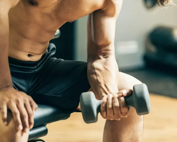 Czy trening w domu działa? Osiągnij efekty jak z siłowni!
