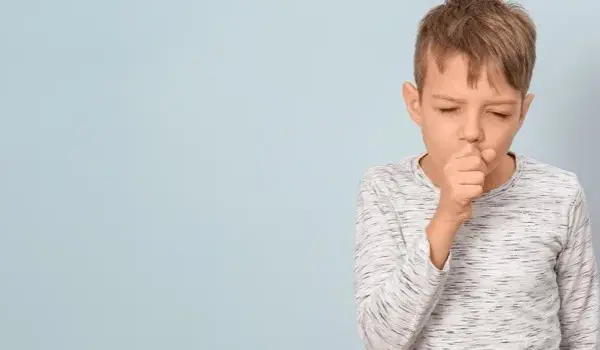 Co podać dziecku gdy chrząka? Skuteczne sposoby na ulgę w kaszlu
