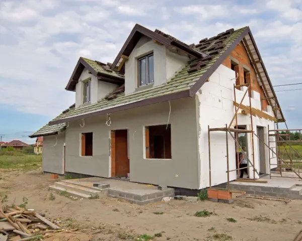 Izolacja cieplna – klucz do niższych rachunków i komfortu w domu