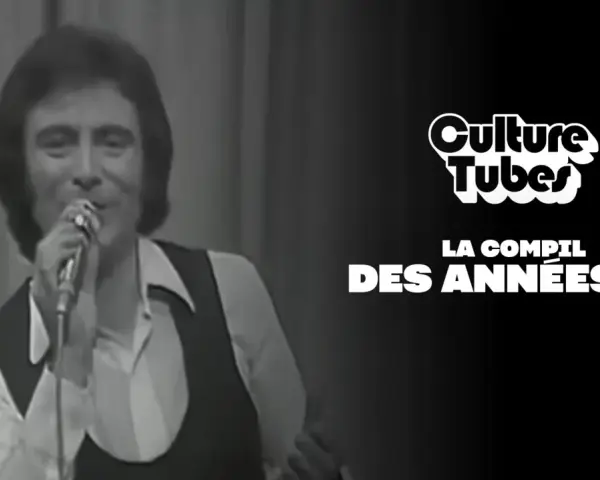 Un chanteur d'un groupe hollandais des années 70, micro en main, sur fond de rideaux. Texte "Culture Tubes" et "La compil des années 70".