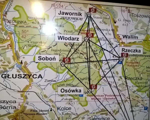 Mapa z zaznaczonymi terenami i nazwami miejscowości, m.in. Włodarz, Soboń, Osówka. Widać symbole nazistowskie i linie łączące punkty.