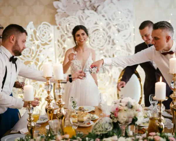 Co ma robić świadek na weselu? Kluczowe obowiązki i porady