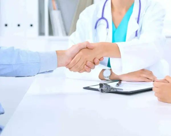 Ile kosztuje godzina rehabilitacji? Sprawdź ceny i oszczędź na terapii
