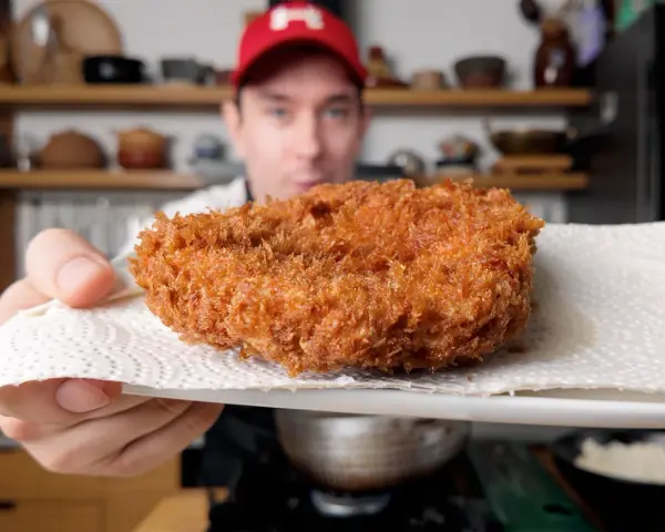 Chrupiące tonkatsu, idealne do domowego obiadu. Ten przepis jest prosty i szybki!