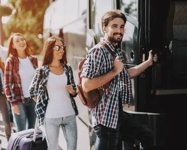 Autokar lux co to znaczy? Poznaj jego wyjątkowe cechy i zalety