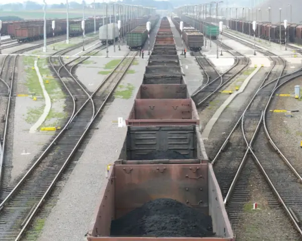 Ile waży pociąg towarowy? Zaskakujące fakty o jego wadze
