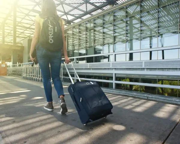 Regole Bagagli Ryanair: Guida Completa per Viaggiare Senza Stress