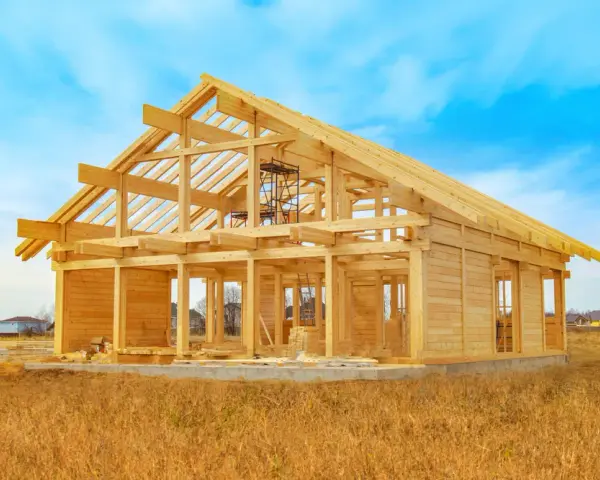 Ile drewna C24 potrzeba na dom szkieletowy 70m2? Uniknij błędów w obliczeniach