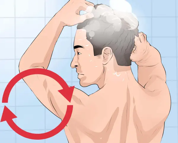 Hombre lavándose el cabello en la ducha, con un círculo rojo indicando un movimiento repetitivo, como si fuera un grano interno que necesita atención.