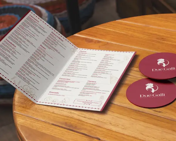 Menú de restaurante "Due Galli" para crear carta de restaurante. Incluye entrantes, ensaladas, pasta, pizzas, focaccias, carnes y pescados.