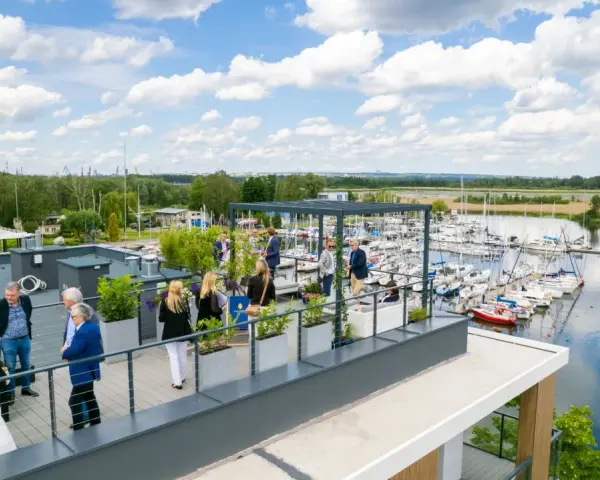 Szczecin: Co zobaczyć? Odkryj Floating Garden i jego sekrety!