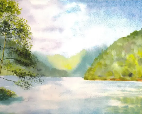 Paysage paisible, une aquarelle humide sur humide. Un arbre feuillu à gauche, un lac calme et des collines verdoyantes en arrière-plan.