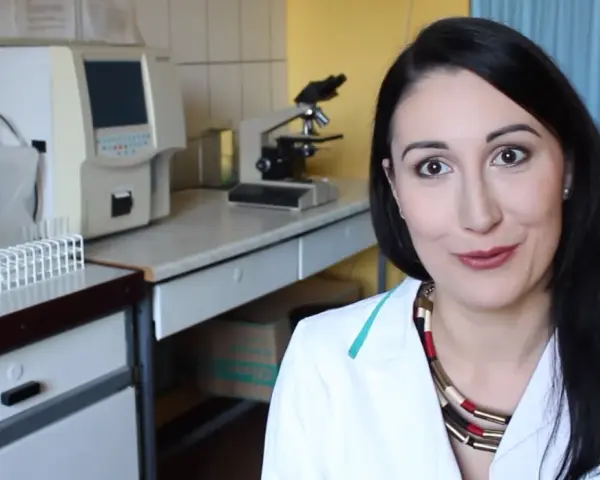 Praca w laboratorium medycznym to fascynująca ścieżka kariery, często wymagająca studiów na kierunkach takich jak analityka medyczna czy biotechnologia.