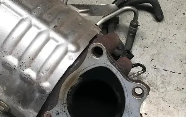 Ile płynu do DPF Volvo V50? Oto, co musisz wiedzieć, aby nie przepłacać