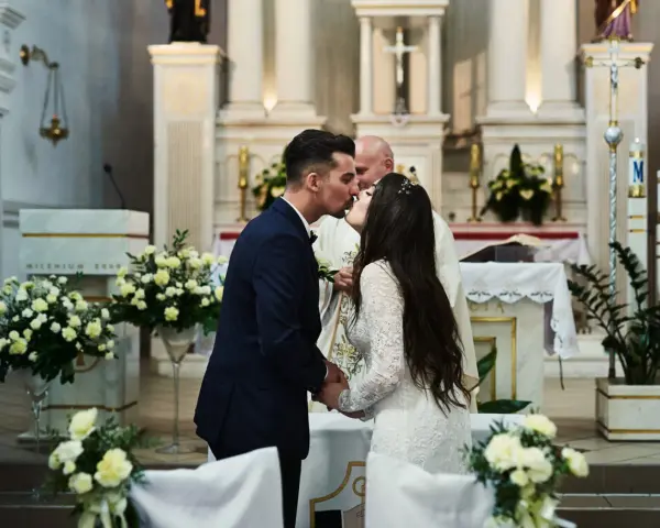 Ślub konkordatowy: kiedy otrzymasz akt małżeństwa po ceremonii?