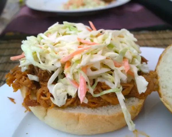 Surówka z białej kapusty jak z restauracji? Odkryj sekret smaku!