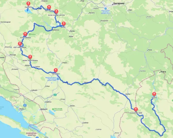 Trasa motocyklem przez Bałkany: od Jeziora Blidinje, przez Mostar, Gacko, aż do Plužine. Niezapomniana podróż!