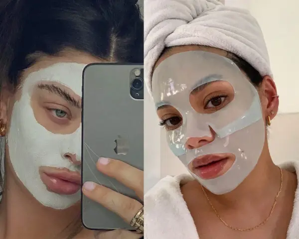 Due immagini affiancate: una donna con maschera viso bianca e un telefono, l'altra con maschera in tessuto e asciugamano in testa. Attenzione, le maschere viso scadono!