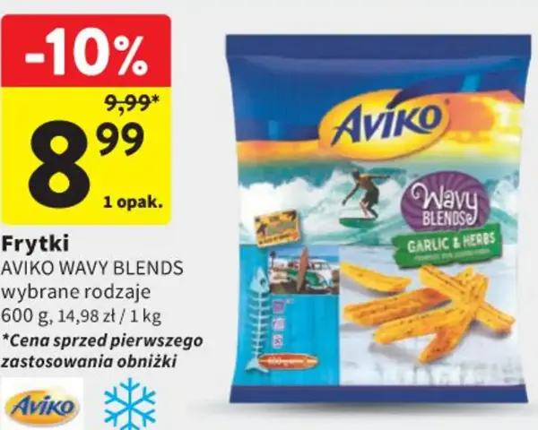 Opakowanie frytek Aviko Wavy Blends z surferskim motywem i informacją o promocji -10%.