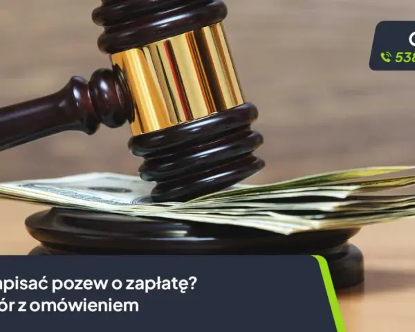 Młotek sędziowski na stosie banknotów. Jak napisać pozew o zapłatę w postępowaniu upominawczym? Wzór z omówieniem.