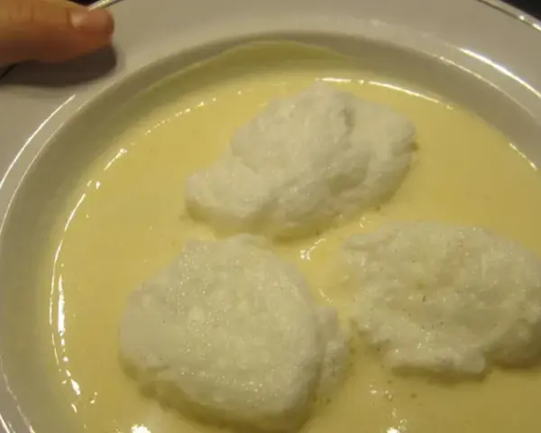 Zupa nic co to? Odkryj jej tajemnice i wyjątkowy smak w polskiej kuchni