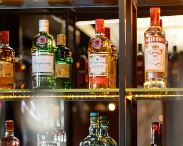 Drink bar na wesele: Cennik, pakiety i jak nie przepłacić?